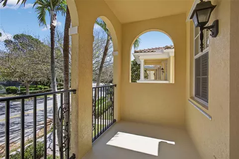 Exterior - 4022 Parkside Dr, Jupiter, FL 33458 photo 6 of 12