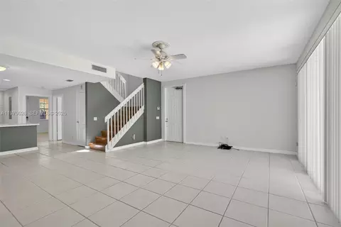 Living - 4022 Parkside Dr, Jupiter, FL 33458 photo 5 of 8