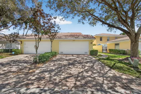 Exterior - 4022 Parkside Dr, Jupiter, FL 33458 photo 9 of 12