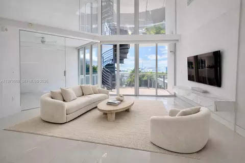 2155 Washington Ct #606, Miami Beach, FL 33139