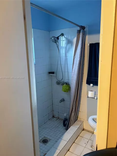 Bath - 740 NE 4th Pl, Hialeah, FL 33010 photo 2 of 2