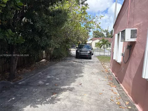 Other - 740 NE 4th Pl, Hialeah, FL 33010 photo 3 of 3