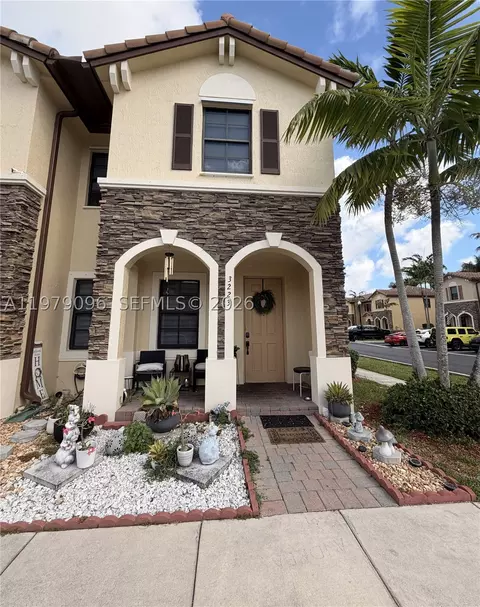 3223 SE 6th St, Homestead, FL 33033