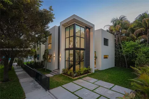 5802 NW 5th Ave, Miami, FL 33127