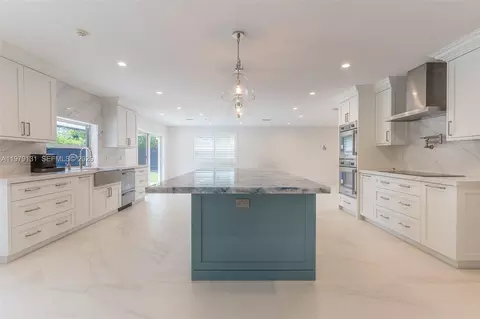 14341 SW 78th Ct, Palmetto Bay, FL 33158