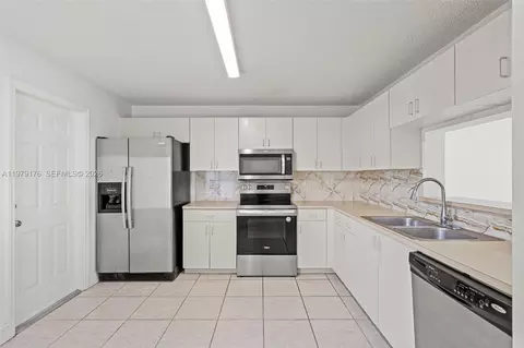 Kitchen - 7413 SW 162nd Path, Miami, FL 33193 photo 1 of 3