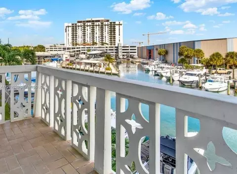 13155 Ixora Ct #310, North Miami, FL 33181