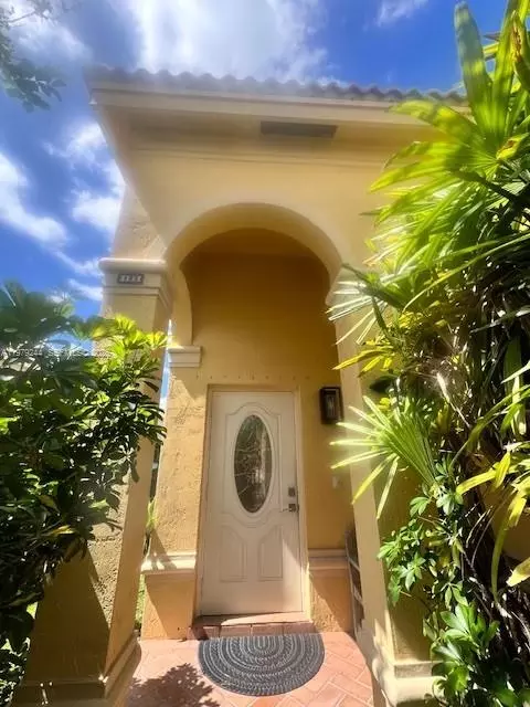803 Vista Meadows Dr, Weston, FL 33327