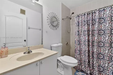 Bath - 7709 W 36th Ave #2, Hialeah, FL 33018 photo 2 of 2