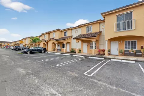 Exterior - 7709 W 36th Ave #2, Hialeah, FL 33018 photo 3 of 4
