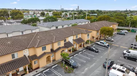 View/Area - 7709 W 36th Ave #2, Hialeah, FL 33018 photo 1 of 11