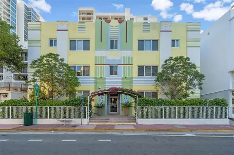 2615 Collins Ave #21, Miami Beach, FL 33140