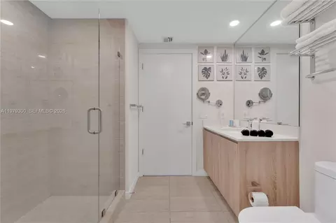 Bath - 3900 Biscayne Blvd #S-916, Miami, FL 33137 photo 2 of 2