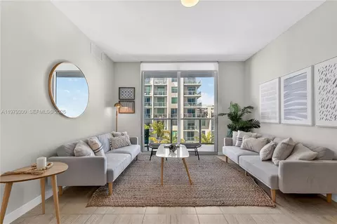 Living - 3900 Biscayne Blvd #S-916, Miami, FL 33137 photo 2 of 2