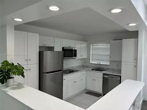 609 S State Road 7 #2C, Margate, FL 33068
