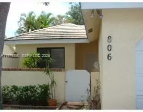 806 Maplewood Dr, Greenacres, FL 33415