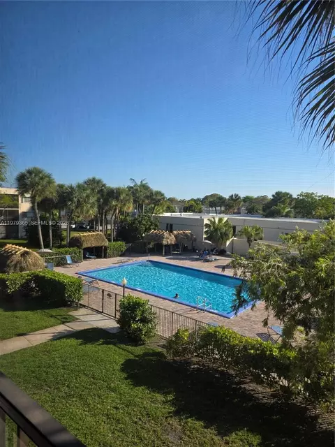 8015 SW 107th Ave #313, Miami, FL 33173