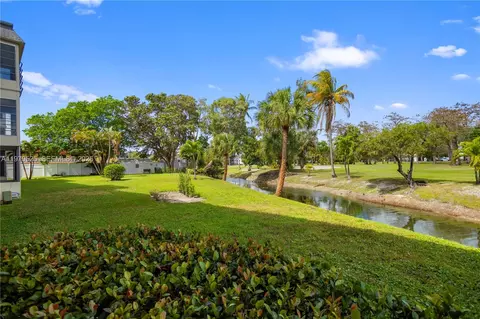 4411 NW 16th St #F201, Lauderhill, FL 33313