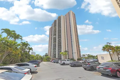 20379 W Country Club Dr #1436, Aventura, FL 33180