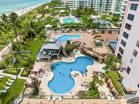 5225 Collins Ave #1214, Miami Beach, FL 33140