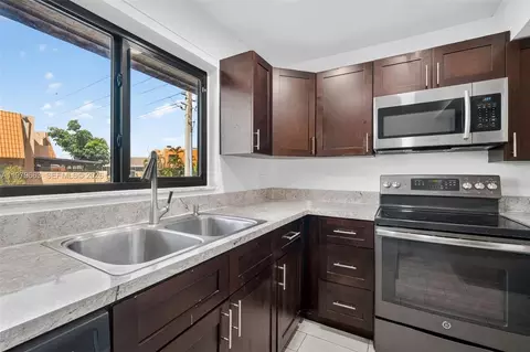 1451 NW 92nd Ave #191, Pembroke Pines, FL 33024
