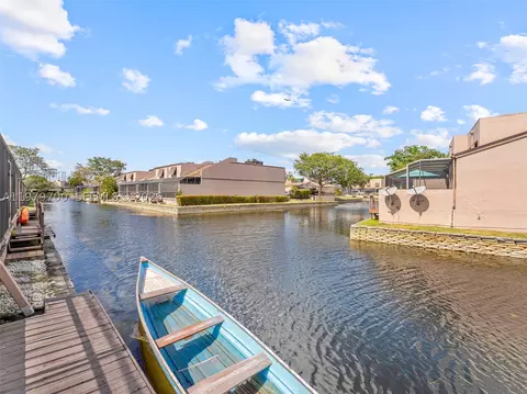 12259 NW 11th St, Pembroke Pines, FL 33026