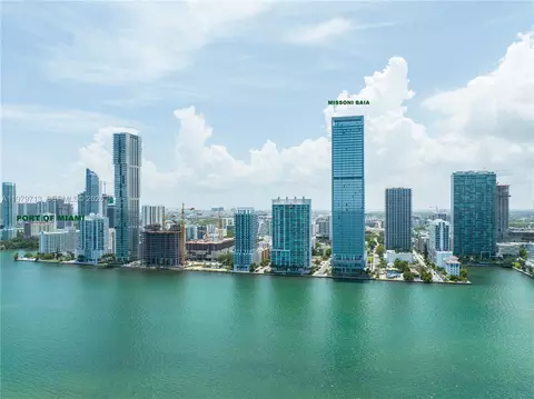 View/Area - 700 NE 26th Ter #3006, Miami, FL 33137 photo 2 of 5