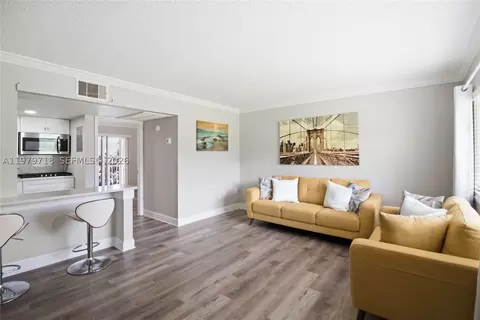 127 Oyster Bay #110, Altamonte Springs, FL 32701
