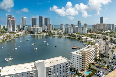 427 Golden Isles Dr #11H, Hallandale Beach, FL 33009