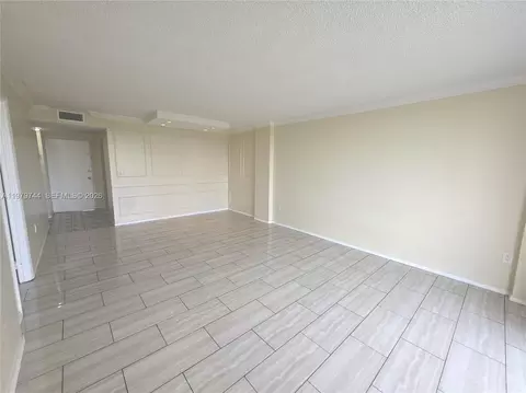 15600 NW 7th Ave #511, Miami, FL 33169