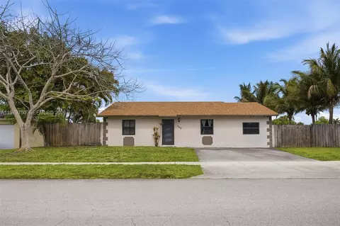720 SW 81 Ter, North Lauderdale, FL 33068