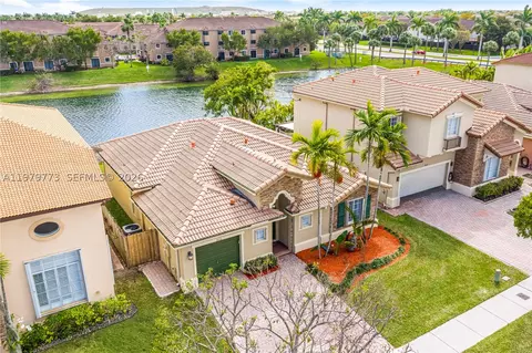 8820 SW 223rd Ter, Cutler Bay, FL 33190