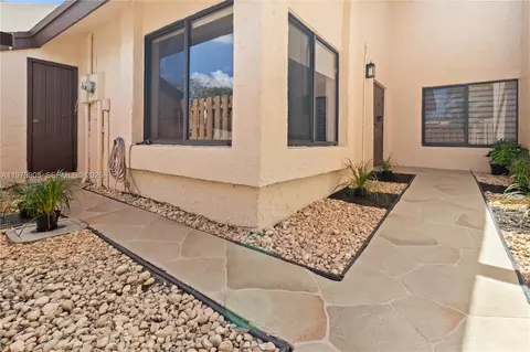 3812 NW 77th Ave, Hollywood, FL 33024