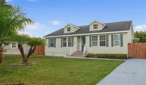 3713 Wild Violet Ave, Sebring, FL 33876