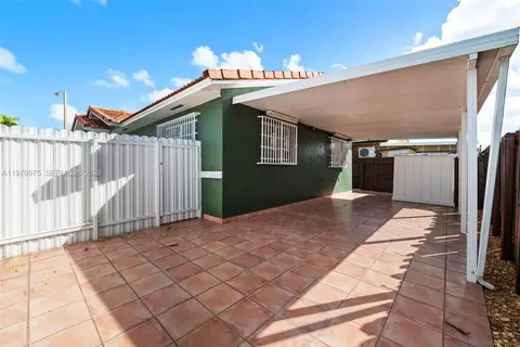 2496 W 70th Pl, Hialeah, FL 33016 photo 23