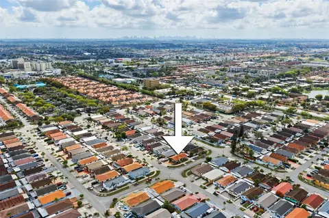 2496 W 70th Pl, Hialeah, FL 33016 photo 31