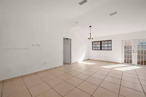 2496 W 70th Pl, Hialeah, FL 33016 photo 5