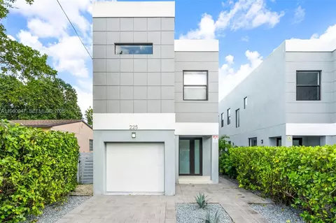 225 NW 40 Ct, Miami, FL 33126