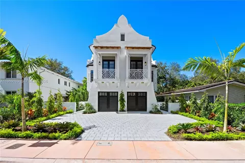 2710 S Le Jeune Rd, Coral Gables, FL 33134