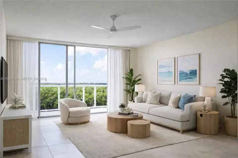2841 NE 163rd St #902, North Miami Beach, FL 33160
