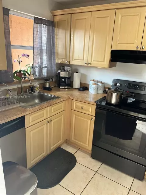 4331 W 11th Ln #65, Hialeah, FL 33012