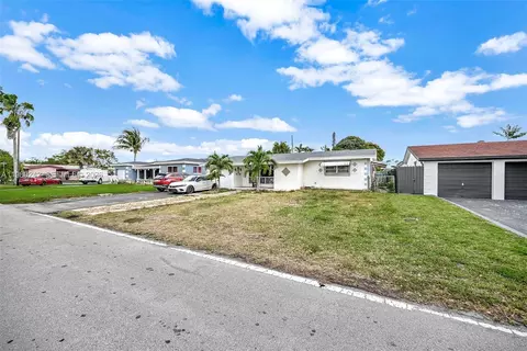 1811 Utopia Dr, Miramar, FL 33023 photo 2