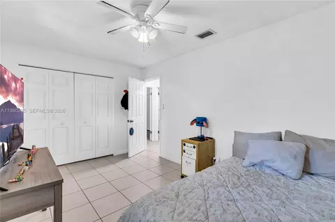 Bedroom - 8209 NW 91st Ave, Tamarac, FL 33321 photo 7 of 7