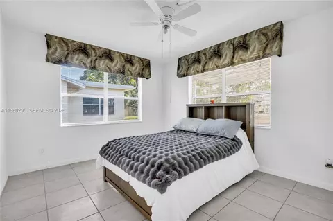 Bedroom - 8209 NW 91st Ave, Tamarac, FL 33321 photo 3 of 7