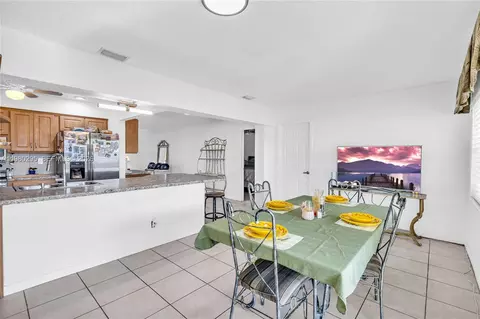 Dining - 8209 NW 91st Ave, Tamarac, FL 33321 photo 3 of 3