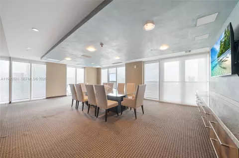 Dining - 60 SW 13th St #4414, Miami, FL 33130 photo 2 of 2