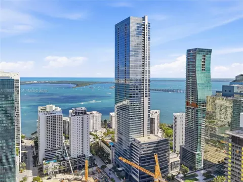 View/Area - 60 SW 13th St #4414, Miami, FL 33130 photo 1 of 3