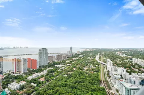 View/Area - 60 SW 13th St #4414, Miami, FL 33130 photo 2 of 3