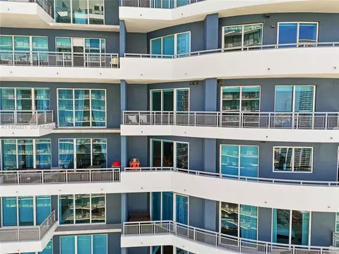Other - 60 SW 13th St #4414, Miami, FL 33130 photo 3 of 29