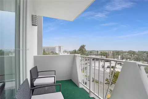 7133 Bay Dr #601, Miami Beach, FL 33141